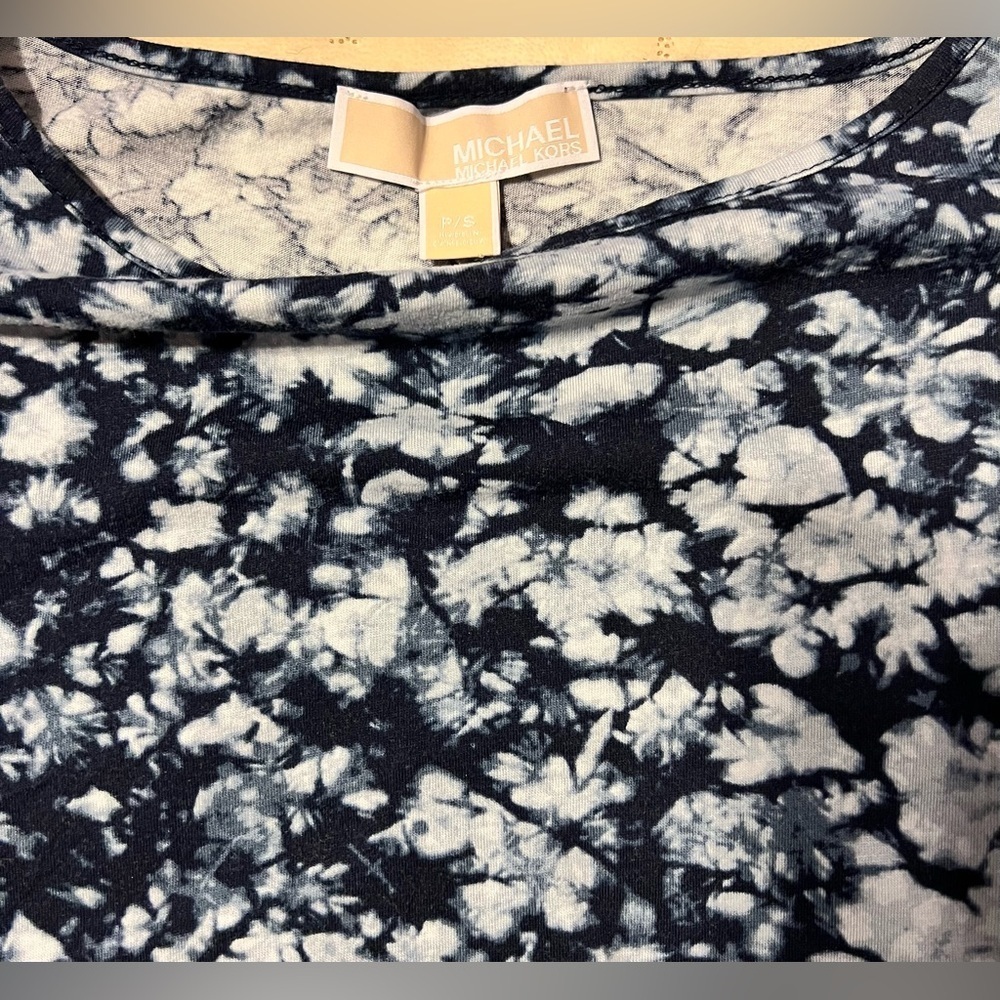 Michael Kors Blue Tie Dye Print Women's PS Top, Elastic Waist -GUC - Picture 3 of 8